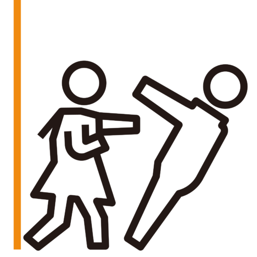 壁ドンをされてパンチしている