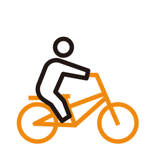 自転車にふざけて乗る