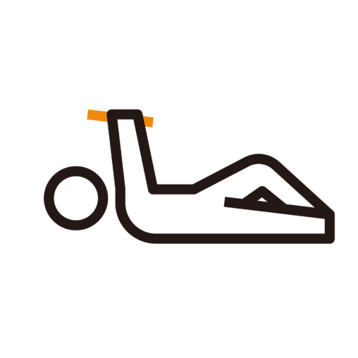 寝転んでスマホをいじる