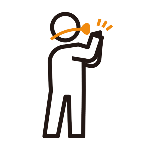 バラをくわえる人