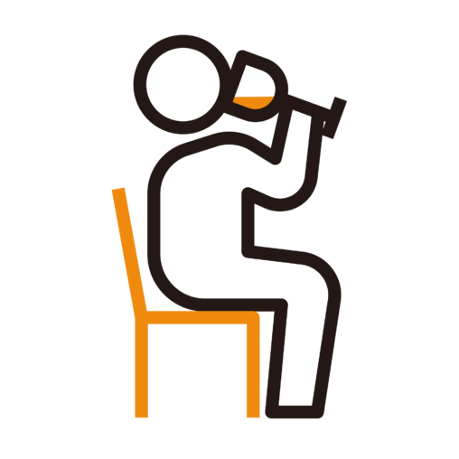 グラスワインを飲む